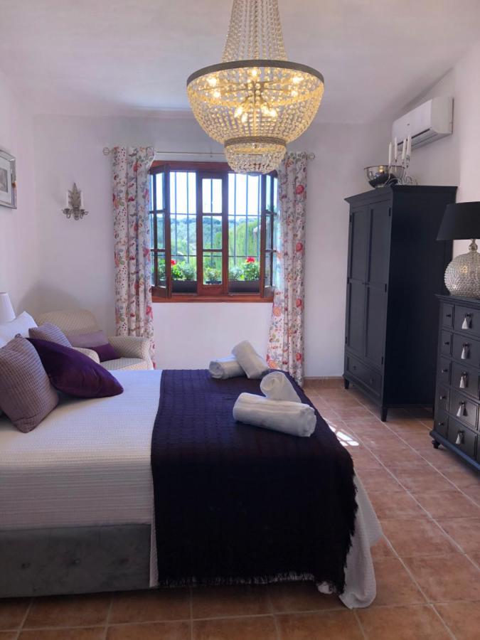 Casa La Alegria 37 Bed & Breakfast Villanueva de Tapia Luaran gambar